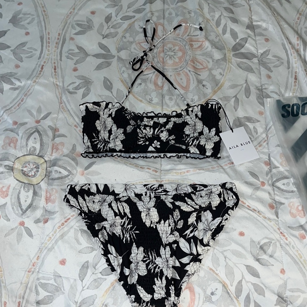 Alia Blue Verona Desert Lily Bathing suit Set